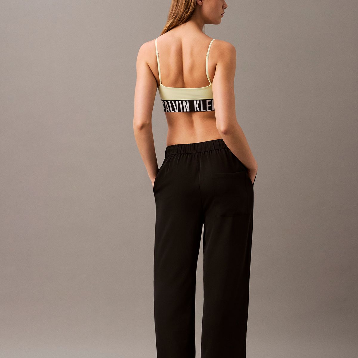 CALVIN KLEIN - Pantalón Fluido Tipo Pull-On Negro Calvin Klein