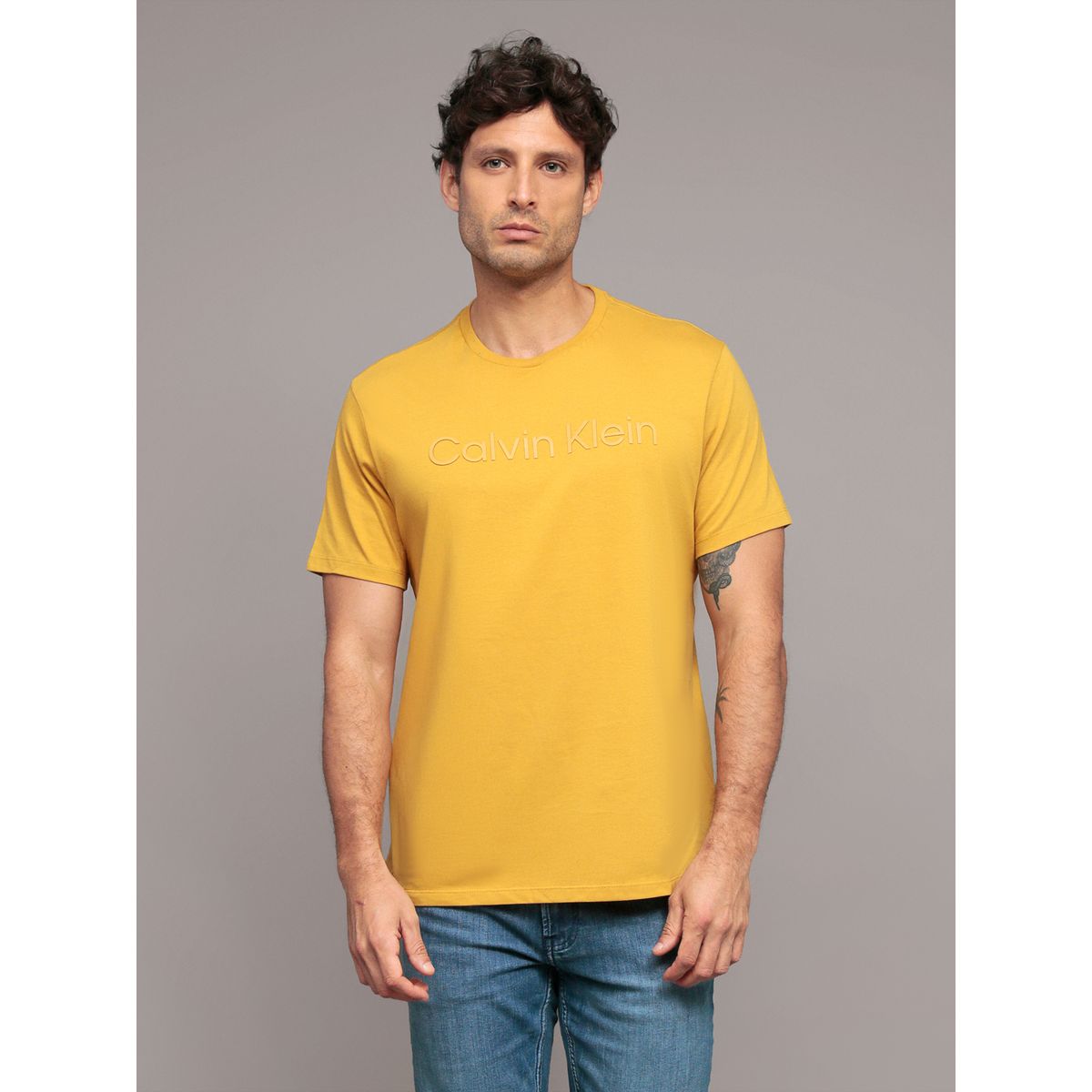 CALVIN KLEIN - Polera con logotipo tonal Amarillo Calvin Klein