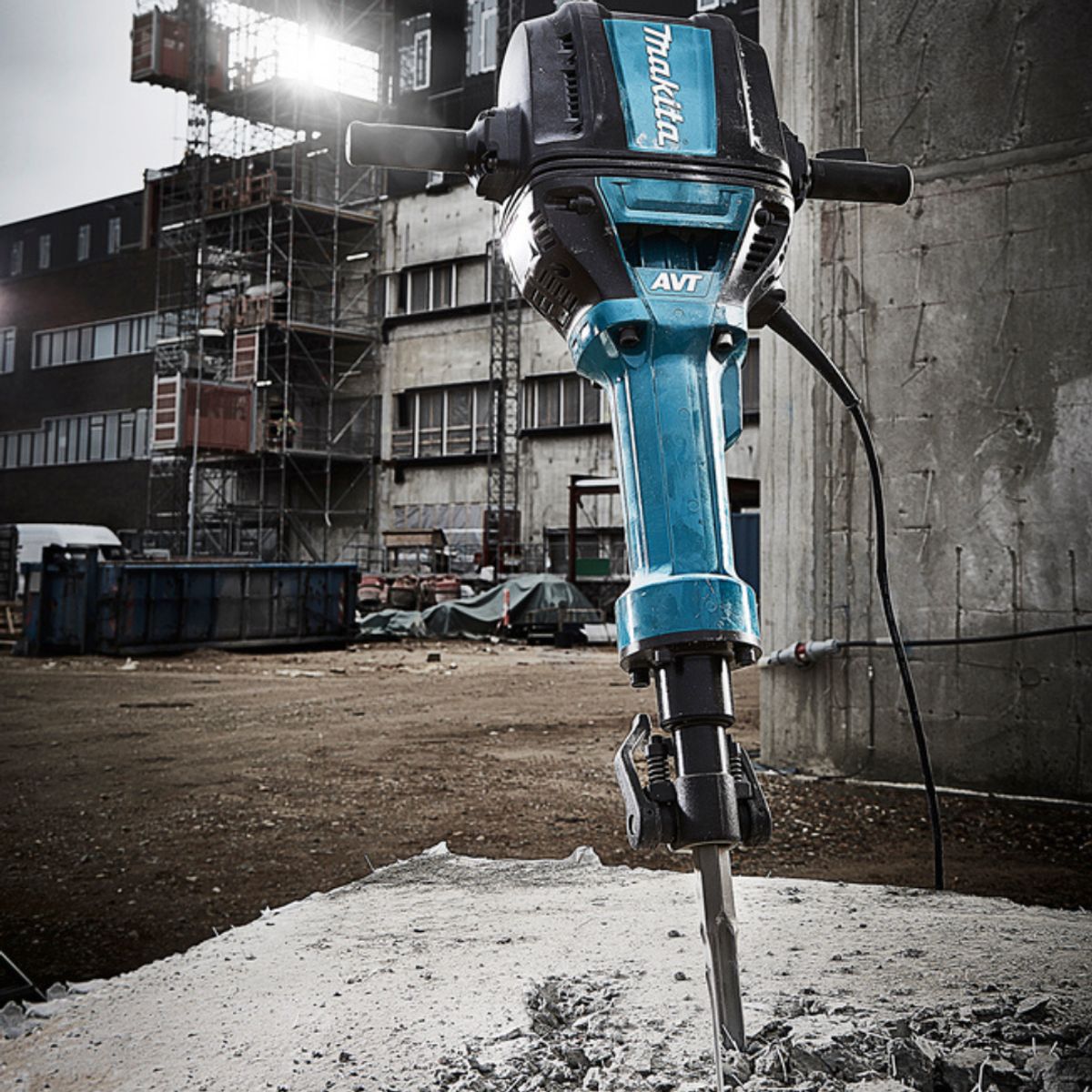 MAKITA - Martillo Demoledor Makita Hm1812 Hexagonal 286mm 2000w Celeste