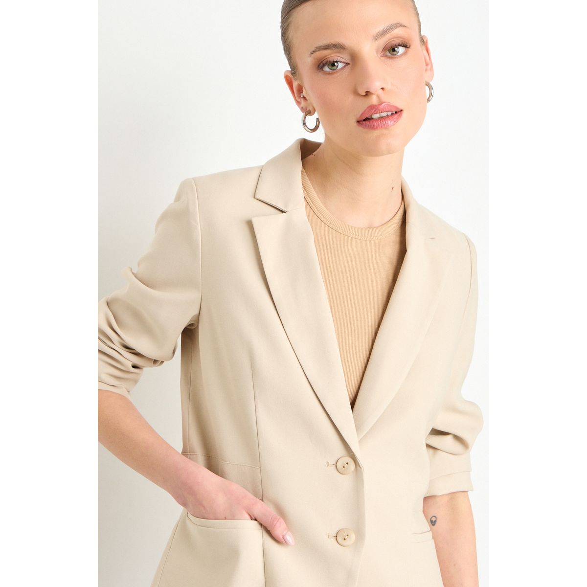 IO - Blazer Liso Mujer Beige Io