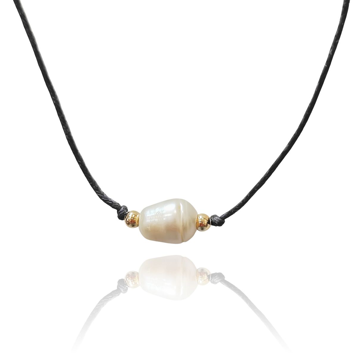 COGGIOLA - Collar Perla De Río Cordón Negro Bolita Enchapado Oro 18K