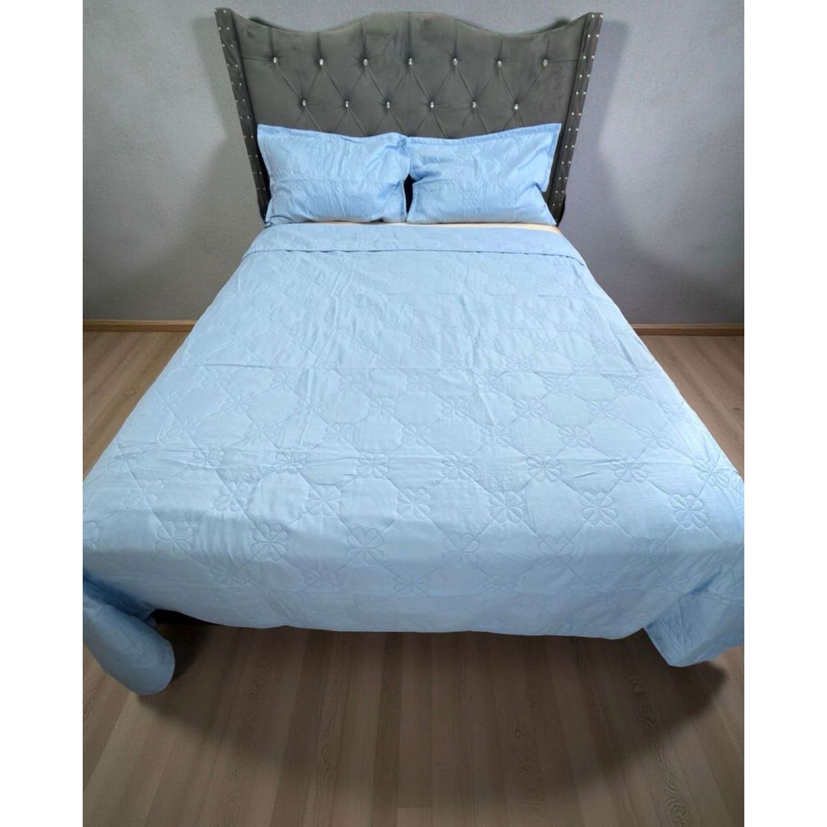 GENERICO - CUBRECAMA QUILT DE LUJO VERANO DELGADO PLAZA Y MEDIA CELESTE