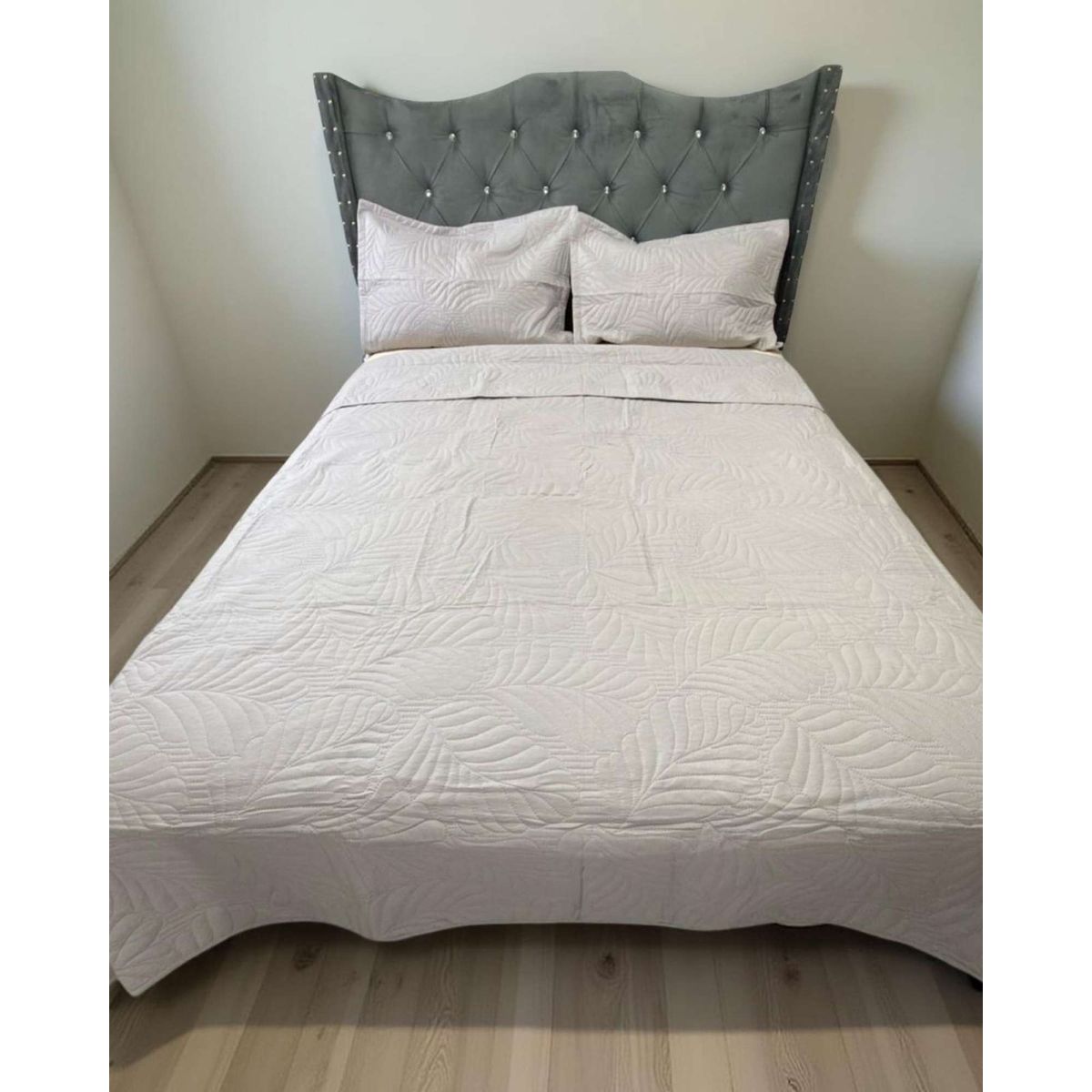 GENERICO - CUBRECAMA QUILT DE LUJO VERANO KING GRIS