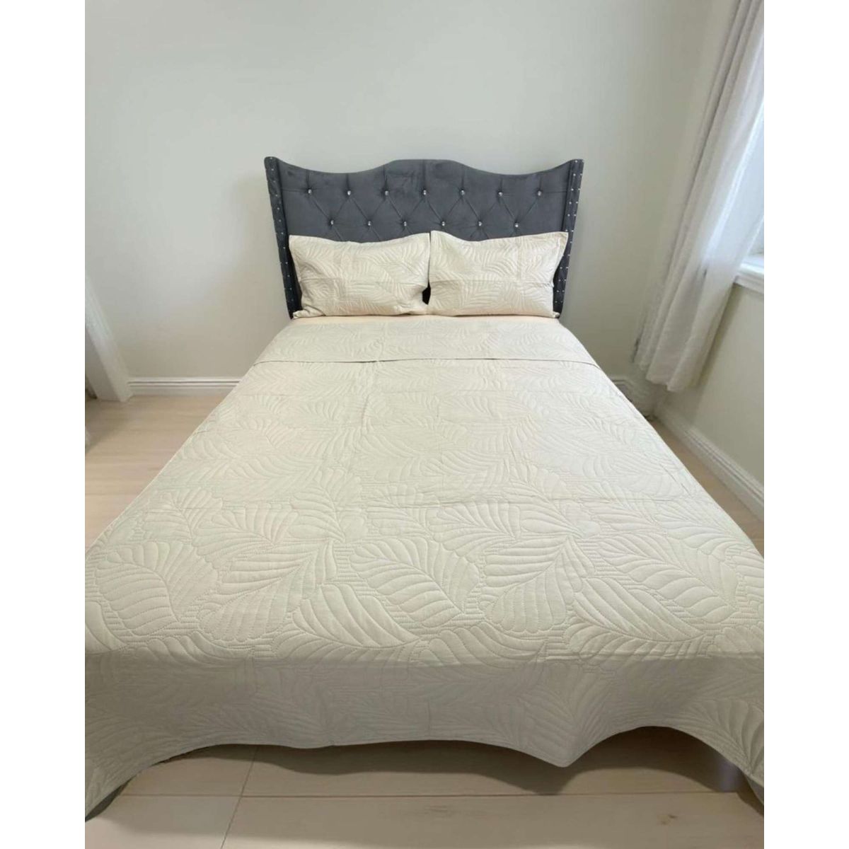 GENERICO - CUBRECAMA QUILT DE LUJO VERANO PLAZA Y MEDIA BEIGE