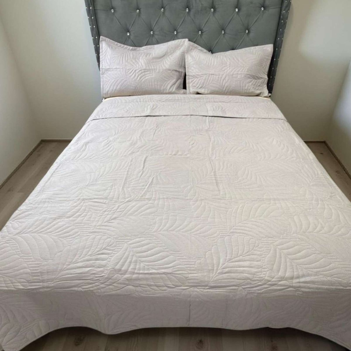 GENERICO - CUBRECAMA QUILT DE LUJO VERANO 2 PLAZA GRIS