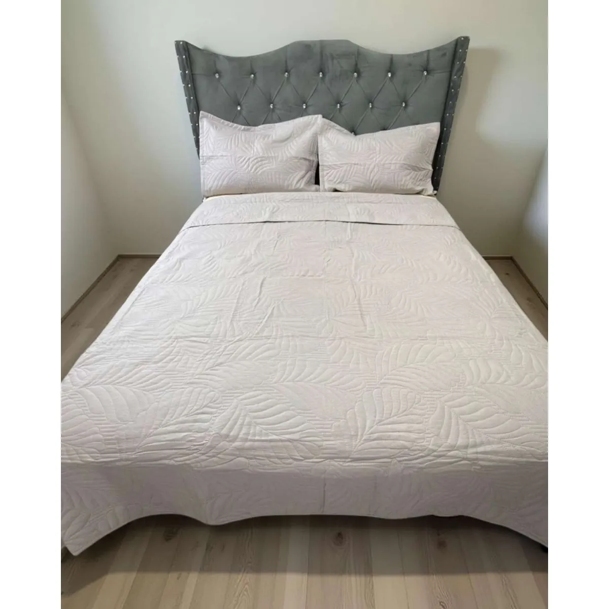 GENERICO - CUBRECAMA QUILT DE LUJO VERANO KING GRIS