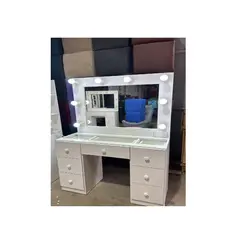 GENERICO - TOCADOR CON LUCES ESTILO HOLLYWOOD