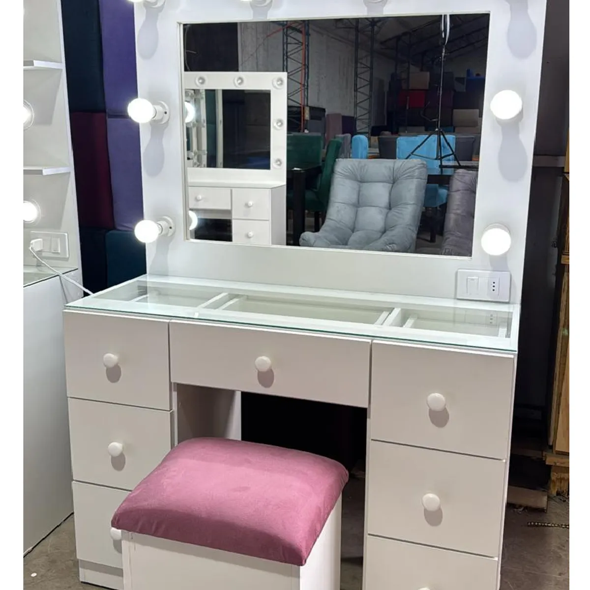 GENERICO - TOCADOR CON LUCES ESTILO HOLLYWOOD