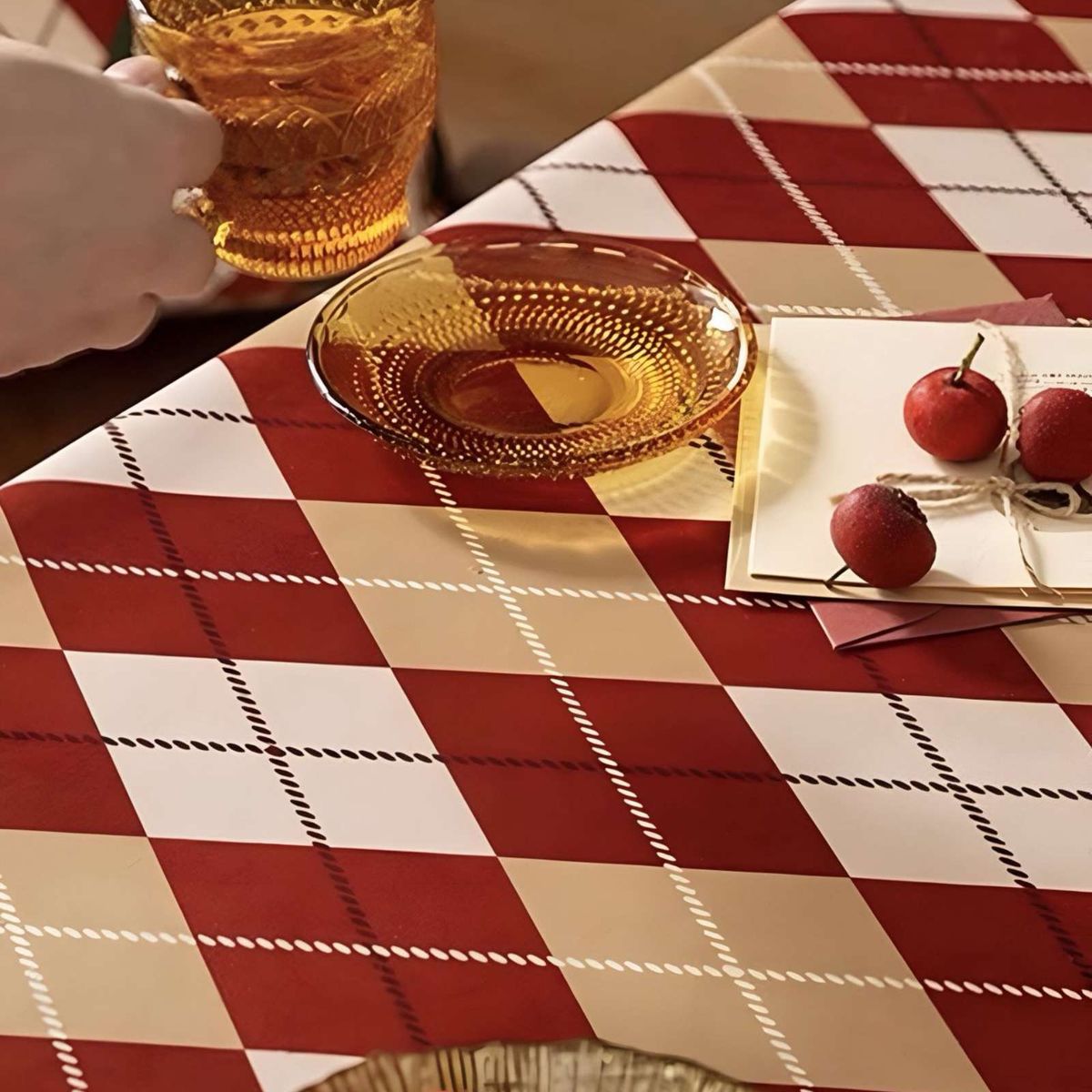 GENERICO - PACK DE MANTEL CON 6 FUNDAS DE SILLAS ANTIMANCHAS NAVIDEÑO J1