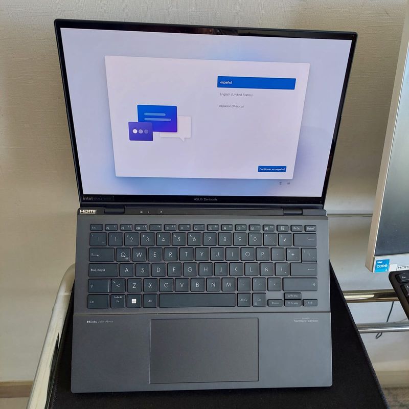 ASUS - Notebook Zenbook DUO UX8406 Intel Core Ultra 9 16 Núcleos 32GB RAM 1TB SSD 14" 3K 120Hz Asus