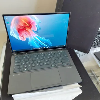 Imagen 2 del producto Notebook Zenbook DUO UX8406 Intel Core Ultra 9 16 Núcleos 32GB RAM 1TB SSD 14"" 3K 120Hz