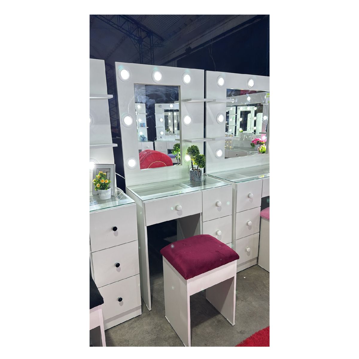 GENERICO - TOCADOR CON LUCES ESTILO HOLLYWOOD