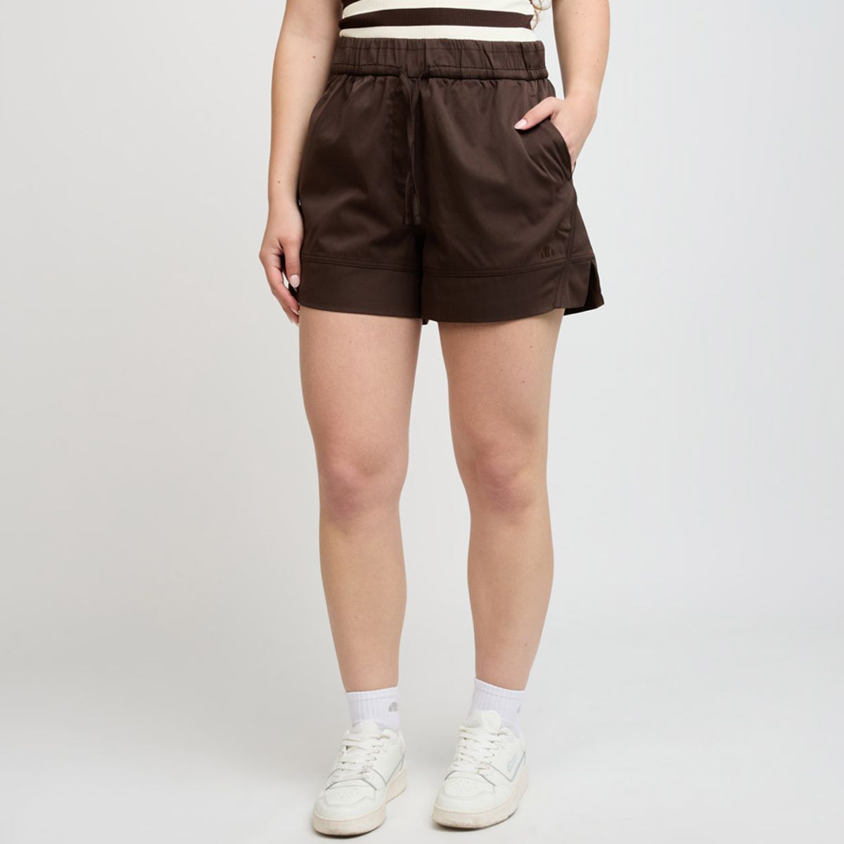 ELLESSE - SHORT MUJER ELLESSE LOURDES CAFÉ OSCURO