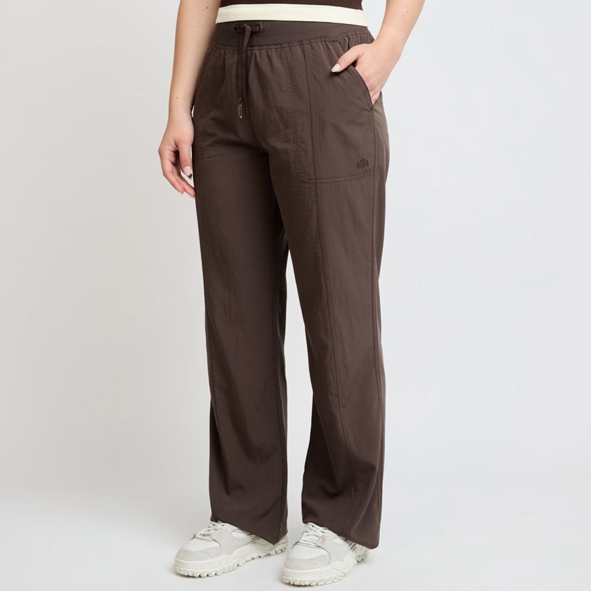 ELLESSE - PANTALON MUJER ELLESSE LORETA CAFÉ OSCURO