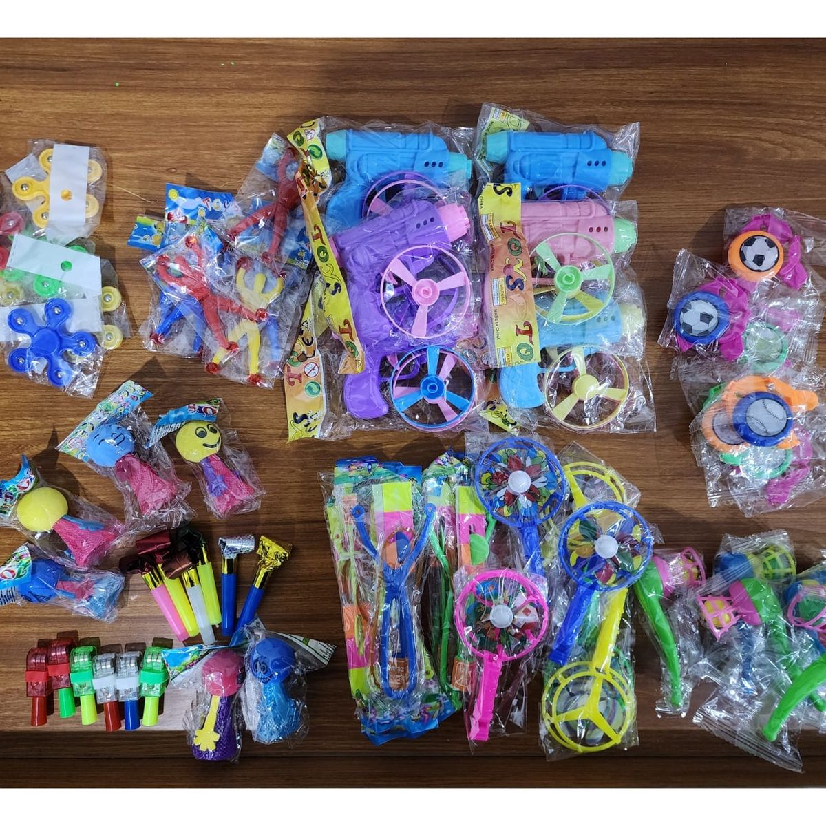 KINDA NICE - Set 60 Surtido Juguetes De Piñata Cumpleaños Fiestas Niños