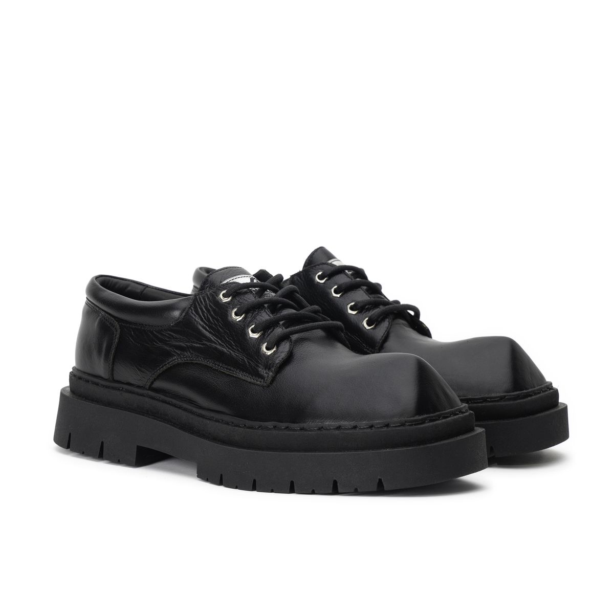 LANDAZURI - Zapato Cuero Rinho Negro Caviar Landazuri