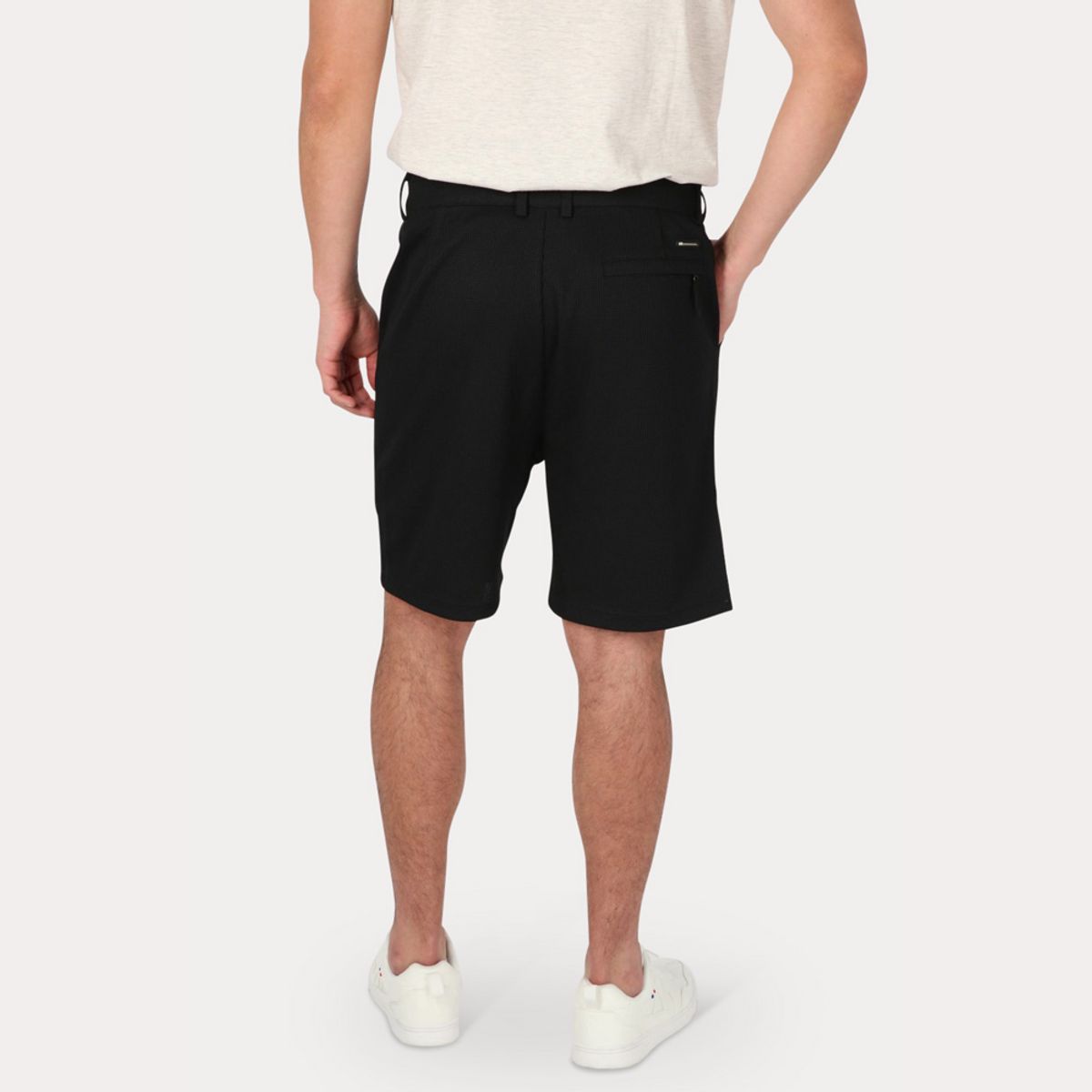 GANGSTER - Bermuda Jogger Liso Loose Negro Gangster