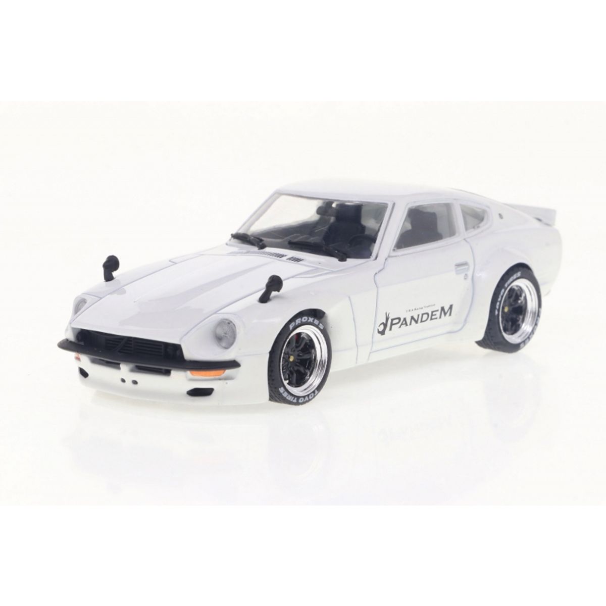 GENERICO - SOLIDO 4316301 1-43 PANDEM 240Z WHITE 1973