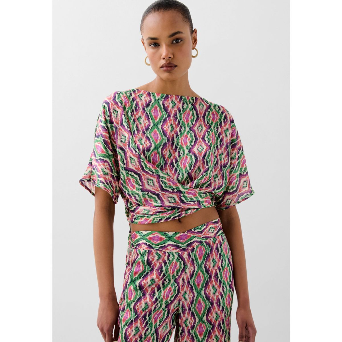 SCALPERS - POLERA FLUIDA PRINT CRUZADO