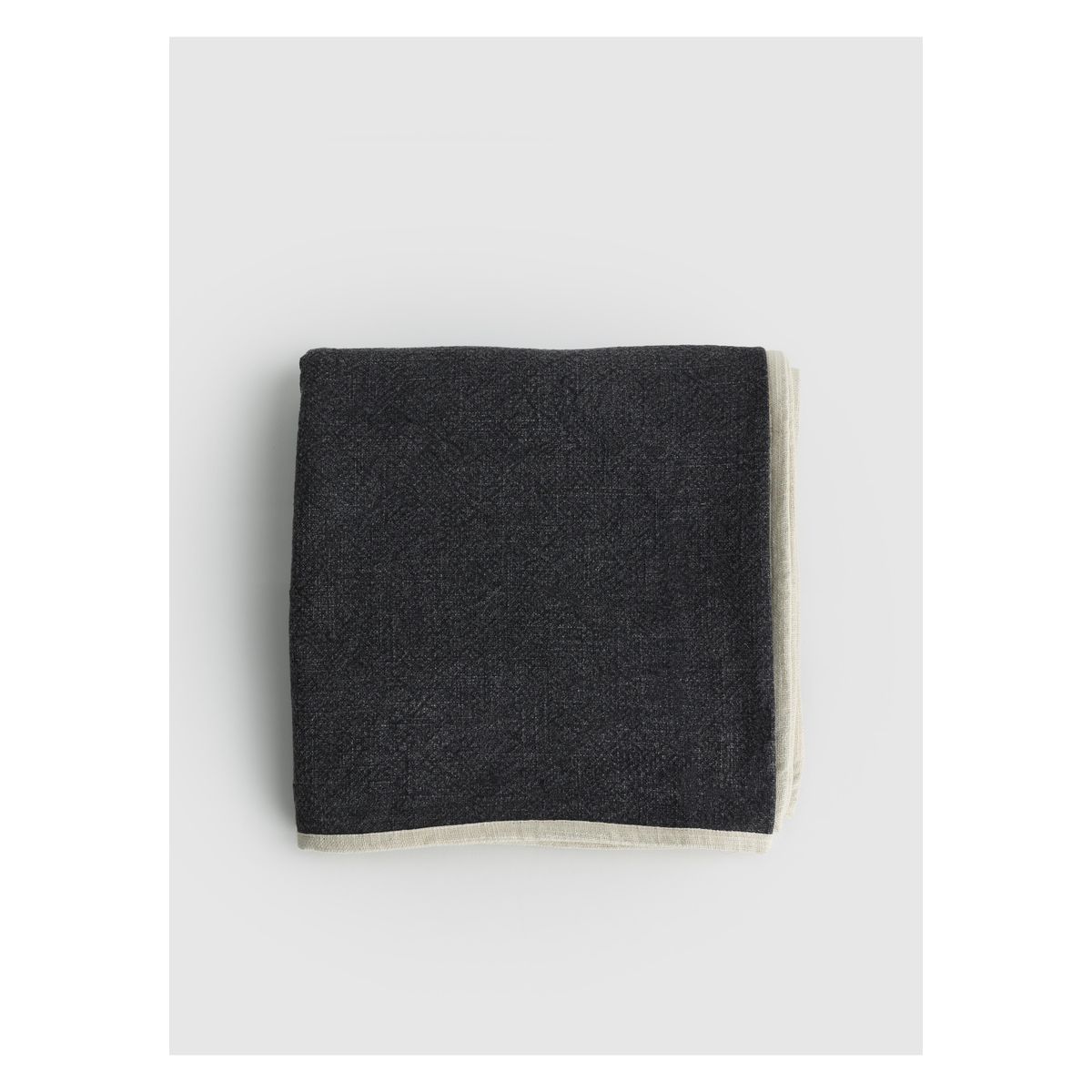 LOUNGE - Piecera Lisa Con Bordes