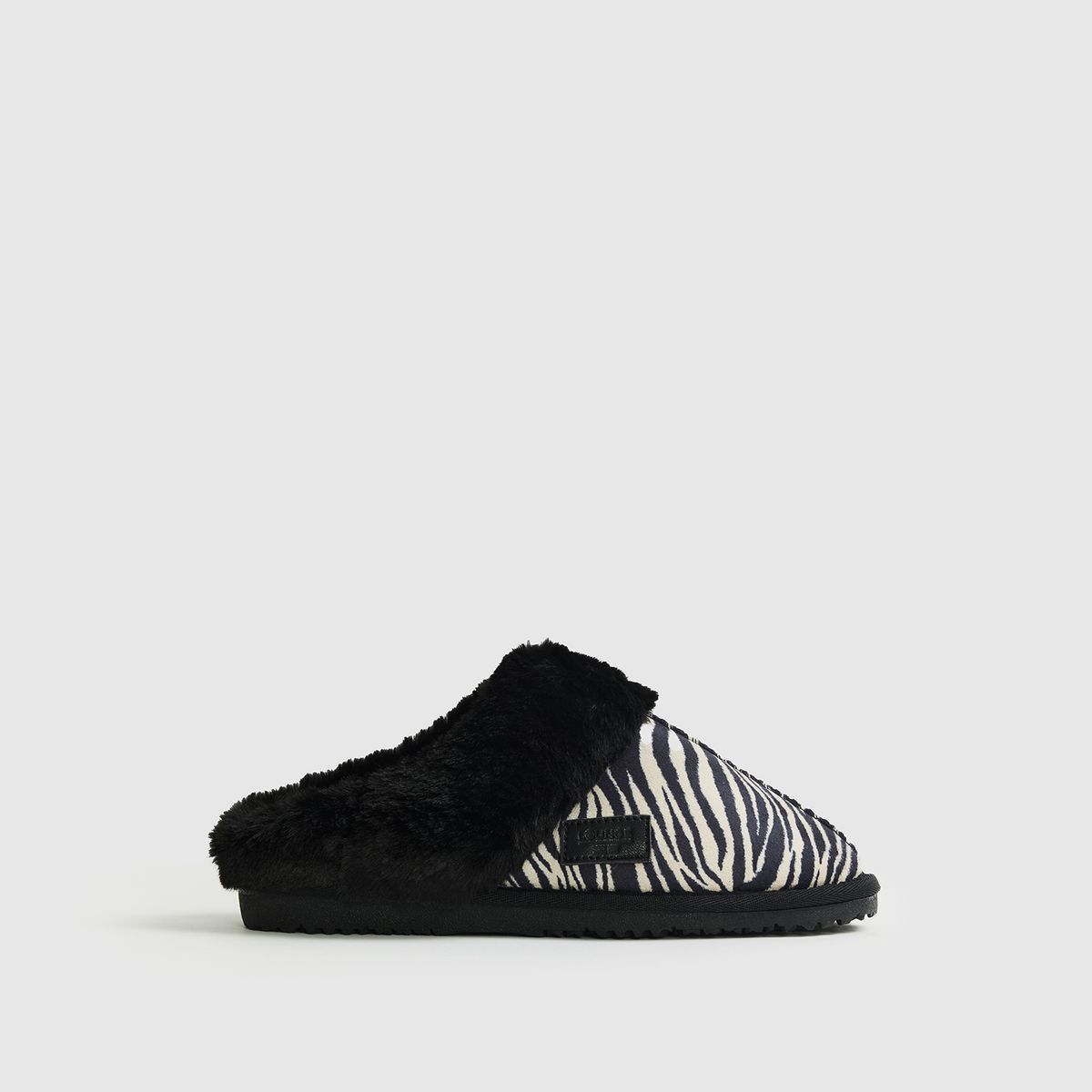 LOUNGE - Pantuflas Cebra Dreamy LOUNGE
