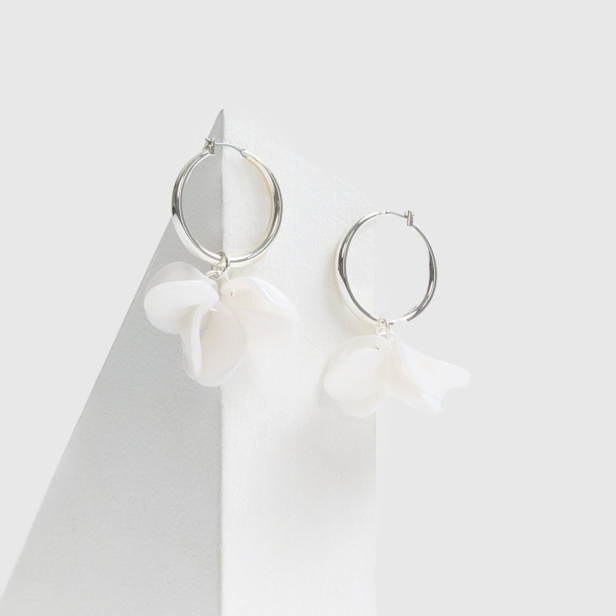 LOUNGE - Aros Mujer Argollas Pétalos