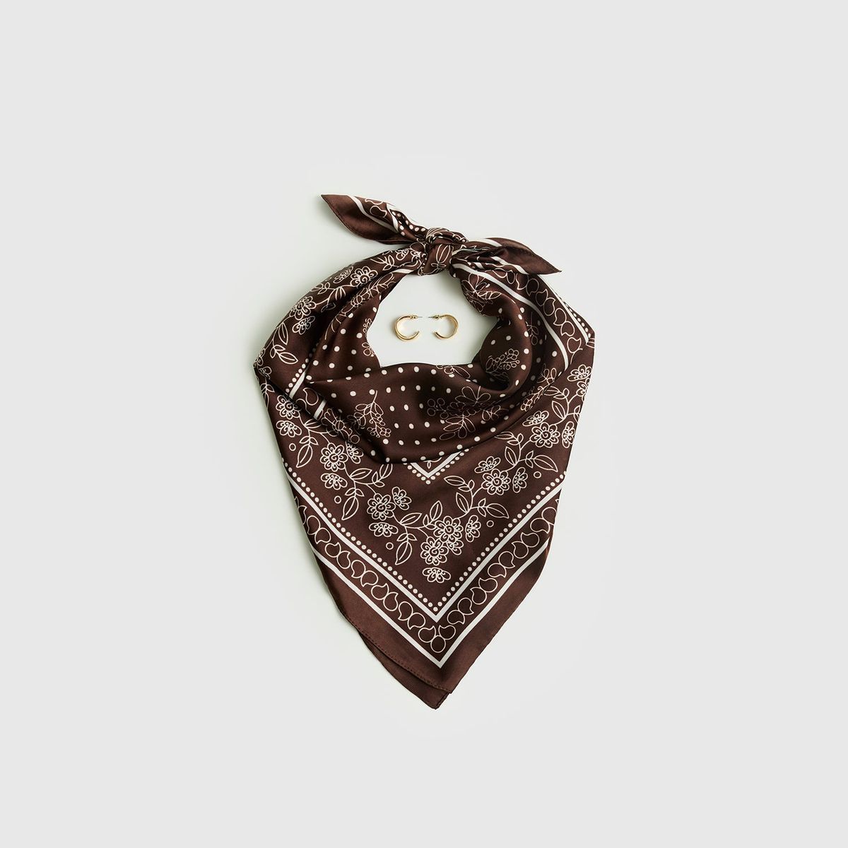 LOUNGE - Set Pañuelo Y Aros Estampado Flores