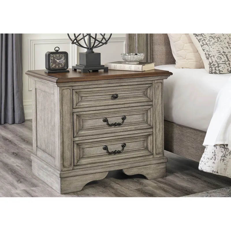 ASHLEY - Velador Lodenbay 3 cajones