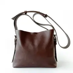 BRAVA - Cartera de cuero modelo PAULA Café
