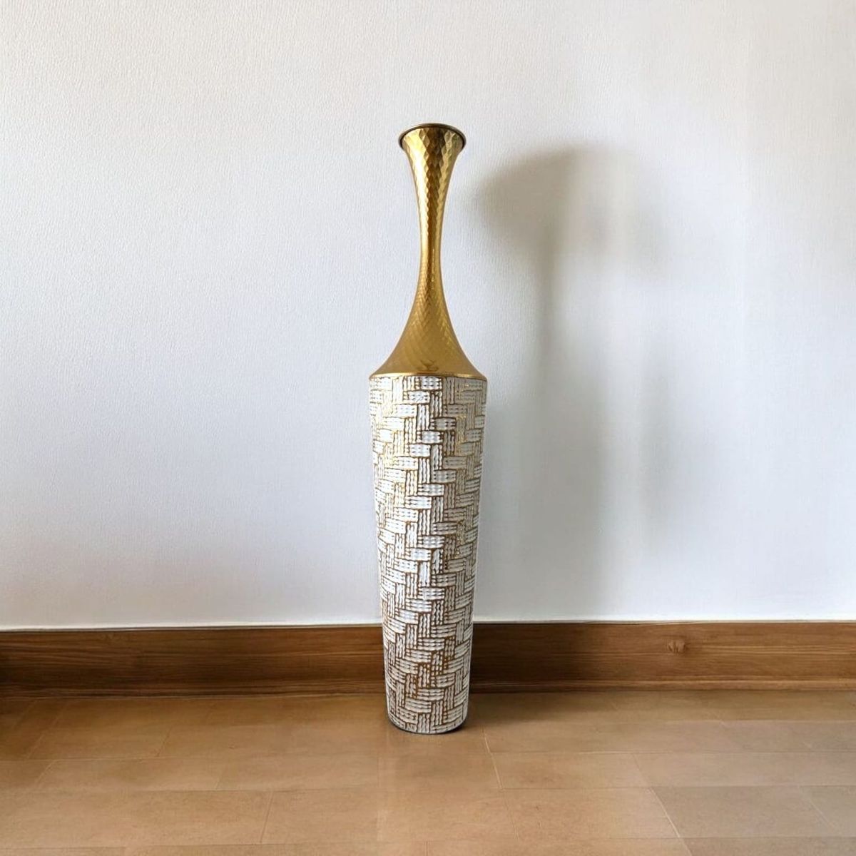 GENERICO - Jarron Florero Decorativo Alto Dorado blanco Metalico