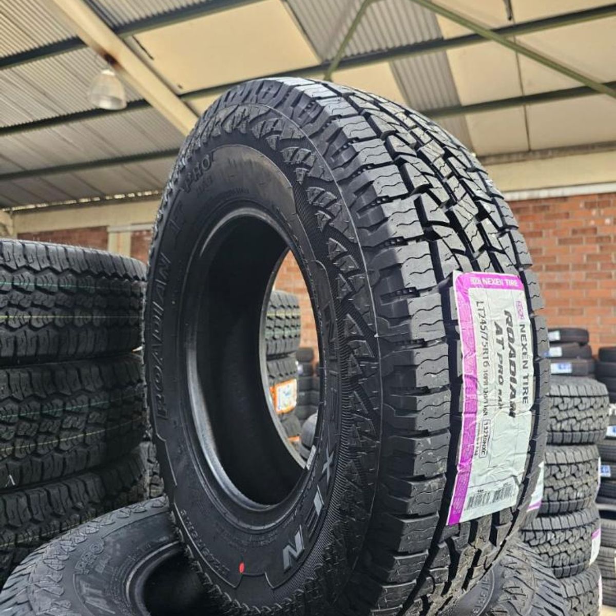 NEXEN - Neumatico 24575 r16 Nexen RO AT pro 120116R