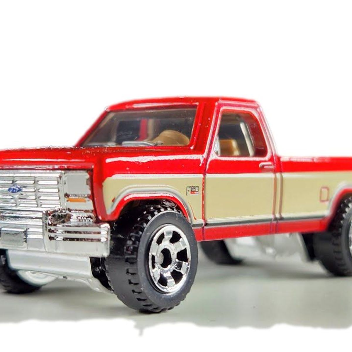 JURASSIC WORLD - Ford F-150 Jurassic  World Matchbox auto coleccion