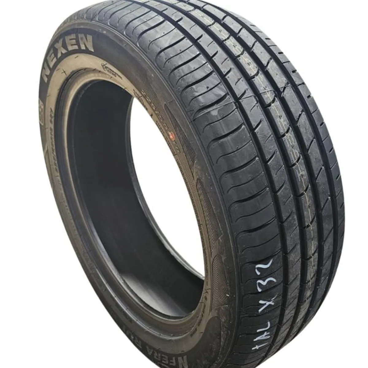 NEXEN - Neumatico 22555 r18 Nexen NF RU1 98V