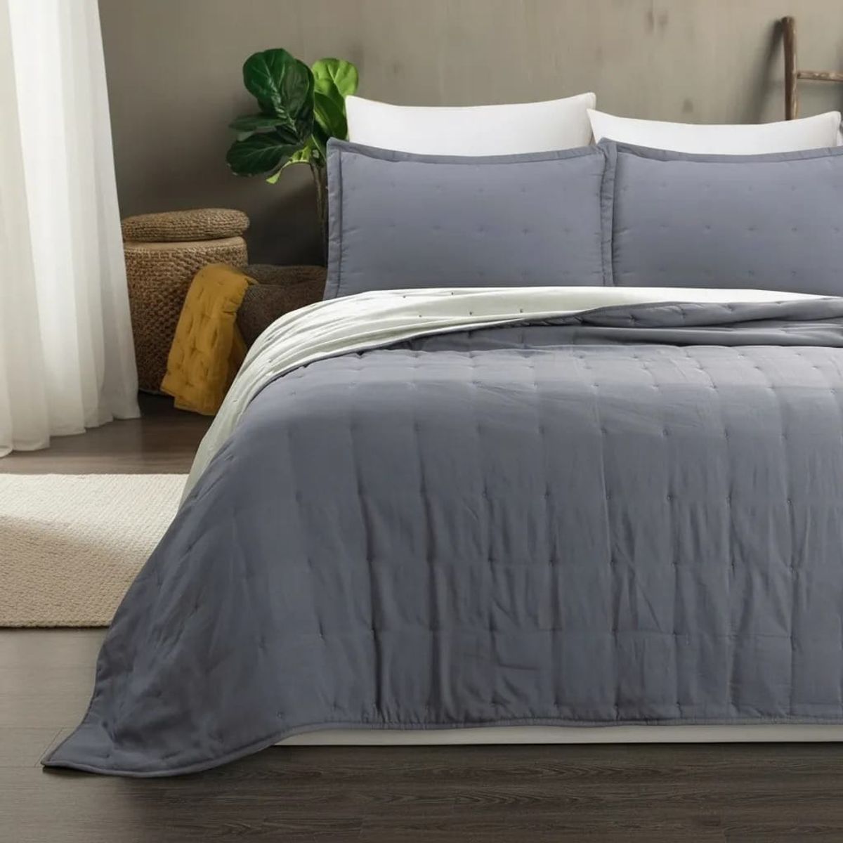 TODOHOGAR SANTIAGO DE CHILE - Cubrecama de algodón bordado KING