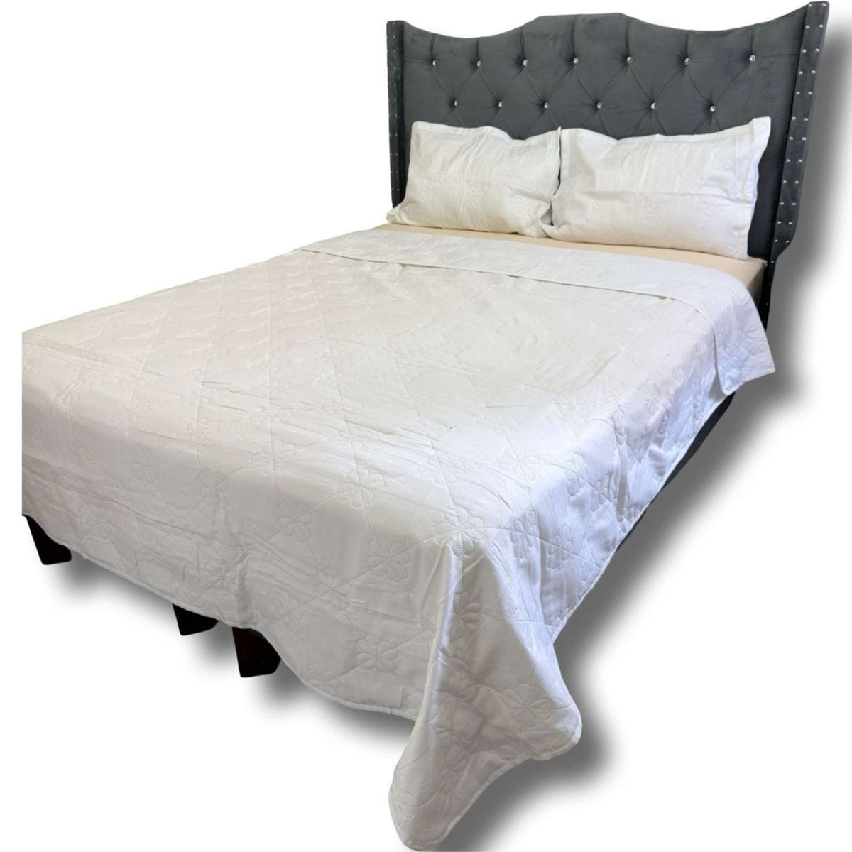 GENERICO - CUBRECAMA QUILT DE LUJO VERANO DELGADO KING BLANCO_.