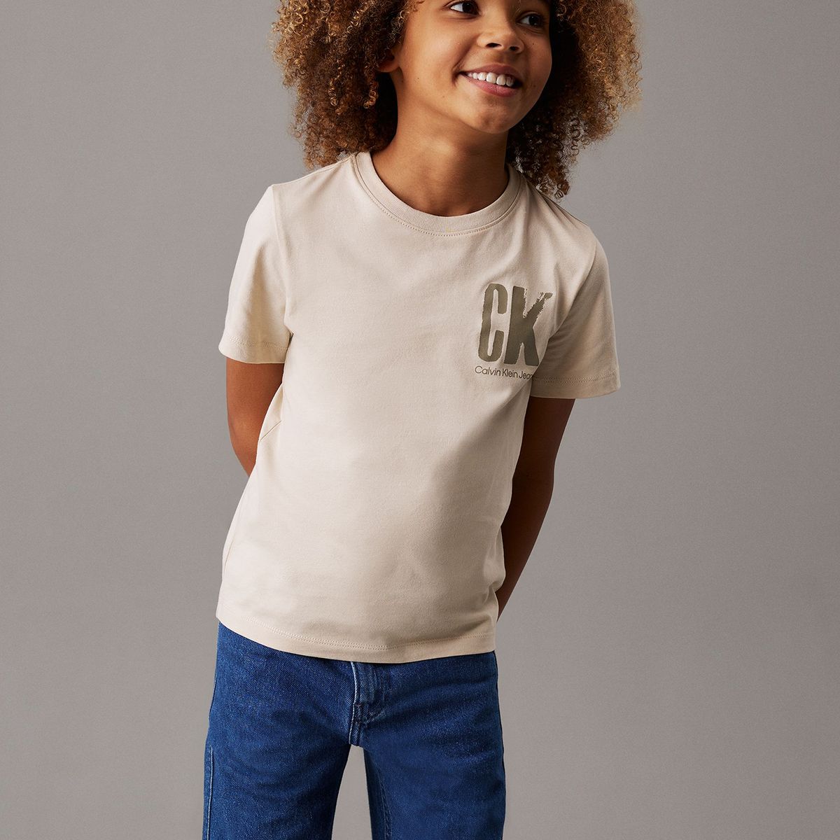CALVIN KLEIN - Polera Niño Chest Surf Graphic Beige Calvin Klein