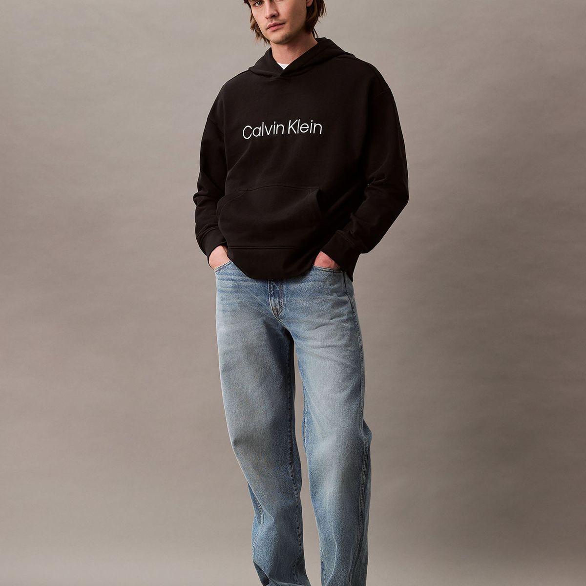 CALVIN KLEIN - Polerón con Gorro Standard Logo Negro Calvin Klein