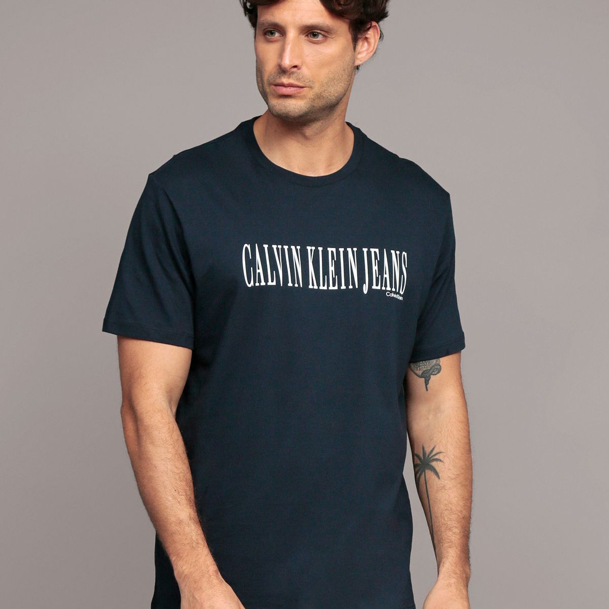 CALVIN KLEIN - Polera Stretch Graphic Azul Calvin Klein