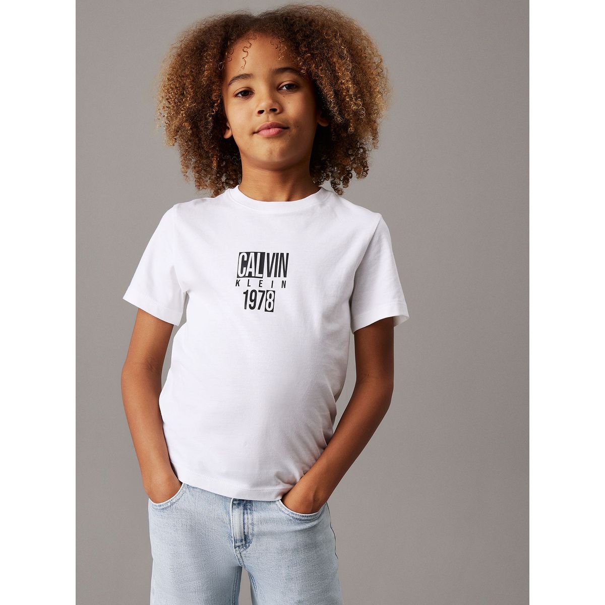 CALVIN KLEIN - Polera Niño Good Level Regular Blanco Calvin Klein