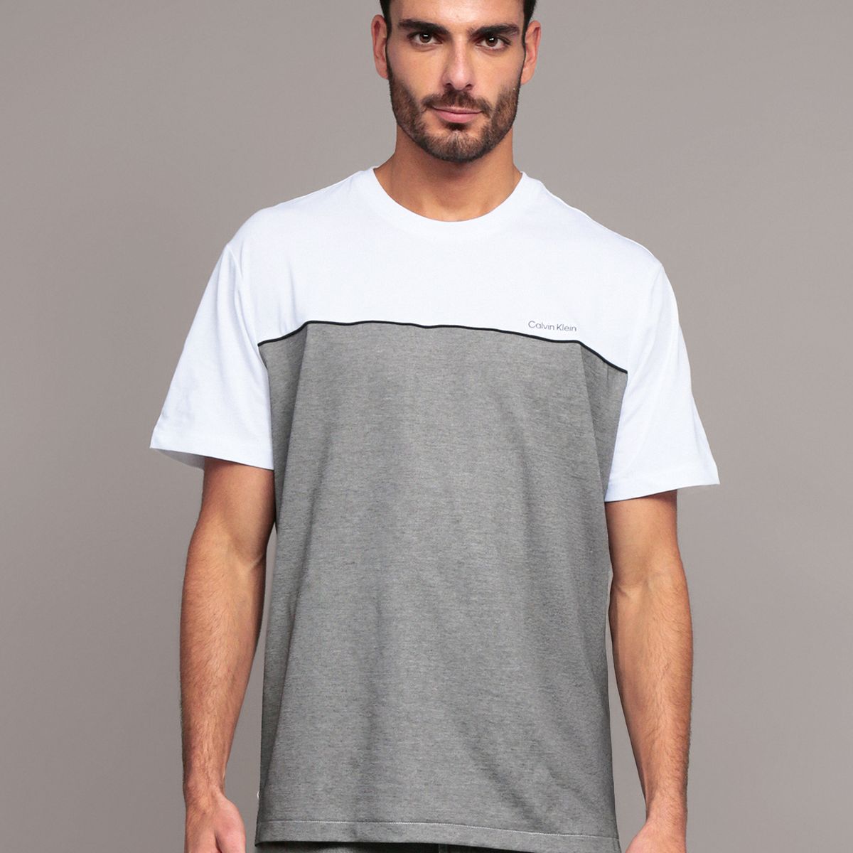 CALVIN KLEIN - Polera Texture Blocked Piping Gris Calvin Klein