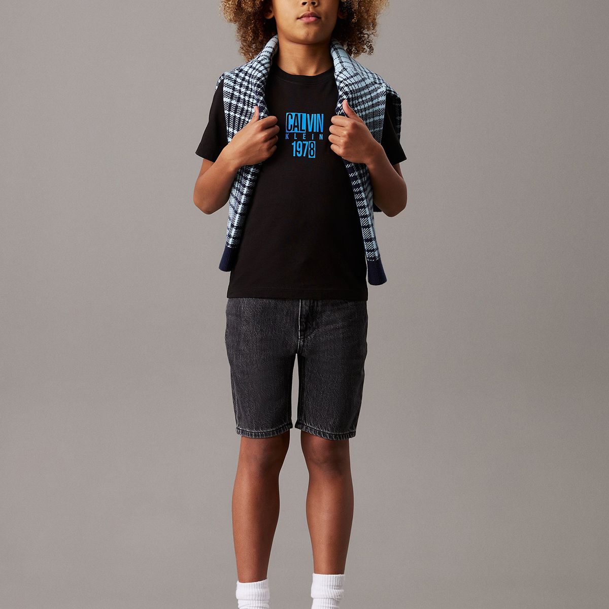 CALVIN KLEIN - Polera Niño Good Level Regular Negro Calvin Klein