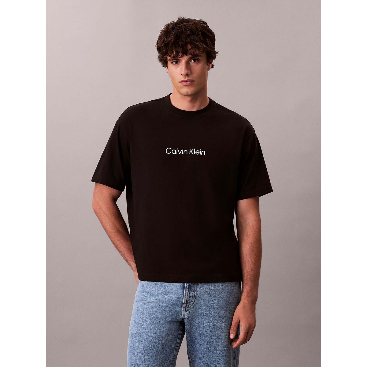 CALVIN KLEIN - Polera Relaxed con Logo Negro Calvin Klein