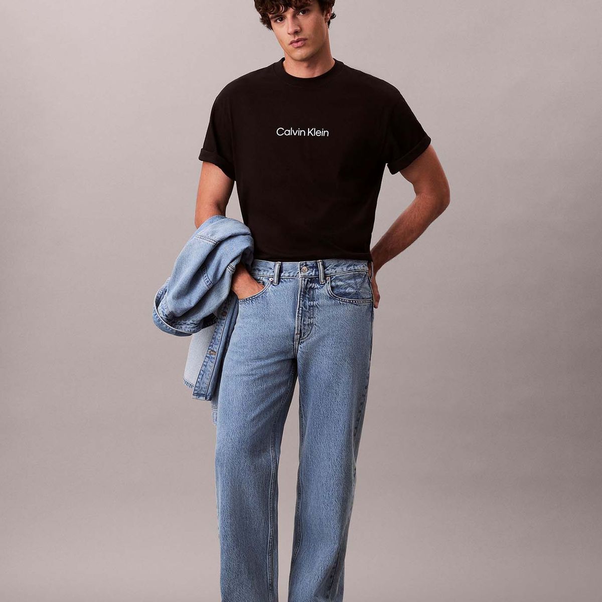 CALVIN KLEIN - Polera Relaxed con Logo Negro Calvin Klein