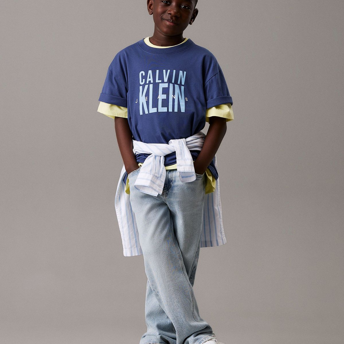 CALVIN KLEIN - Polera Niño Bold Ckj Graphic Azul Calvin Klein