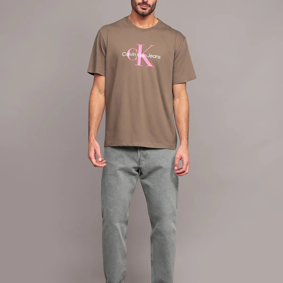 CALVIN KLEIN - Polera Monogram Cafe Calvin Klein