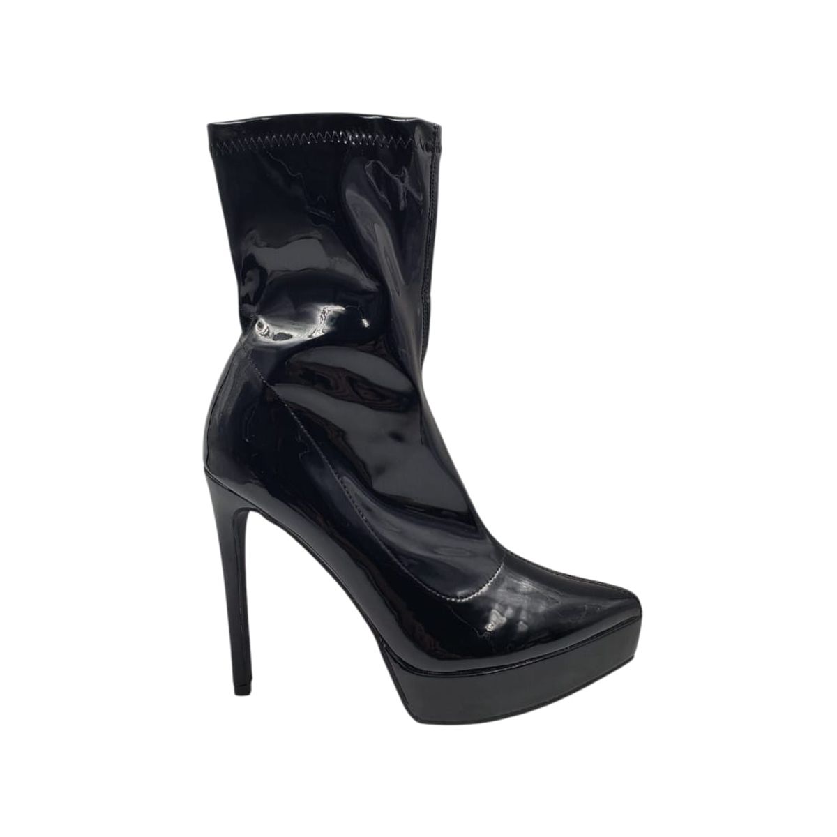 HERIEL - Bota Negra Charol Taco Aguja