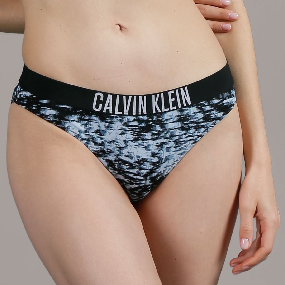 CALVIN KLEIN - Calzón Bikini Meta Legacy Negro Calvin Klein