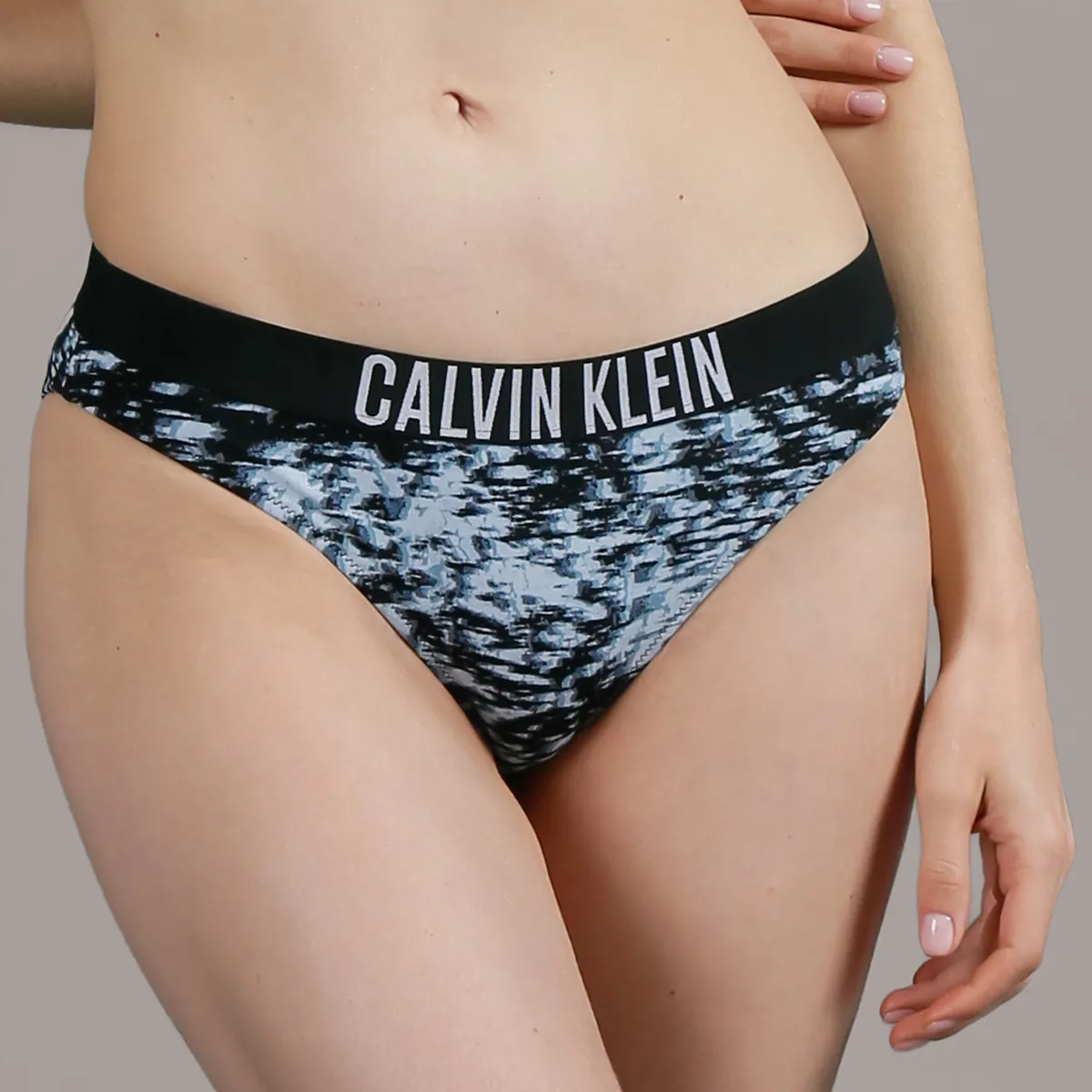 CALVIN KLEIN - Calzón Bikini Meta Legacy Negro Calvin Klein