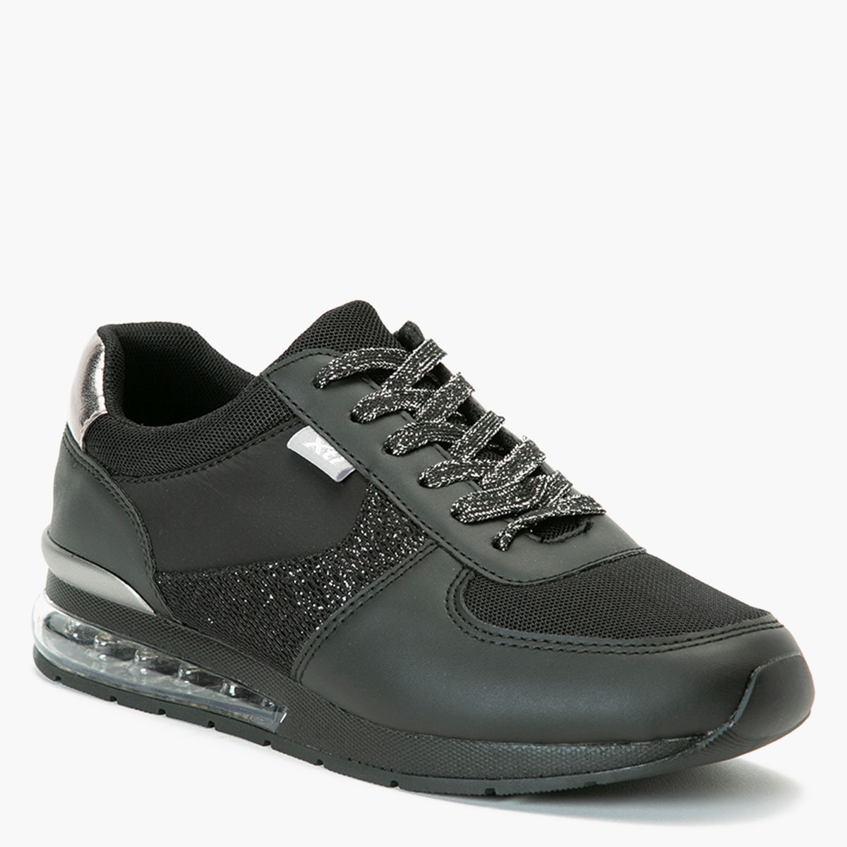 XTI - Zapatilla Urbana Mujer Negra