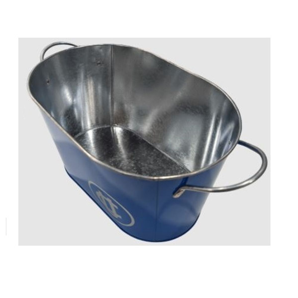 UNIVERSIDAD CATOLICA DE VALPARAISO - Hielera Metálica Universidad Católica